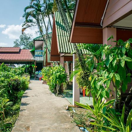 Best House Resort Langu Bagian luar foto